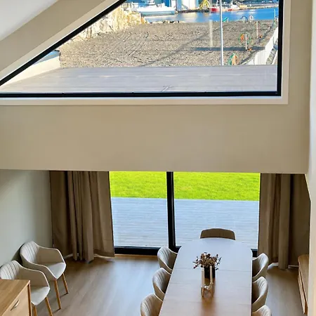 Villa New Architecturally Designed Atrium House With Stunning View Kristiansund